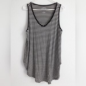 Torrid flowy black & white striped tank top size  0